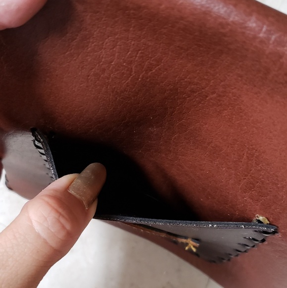 faux leather puppy dog braided strap crossbody bag - Picture 2 of 6